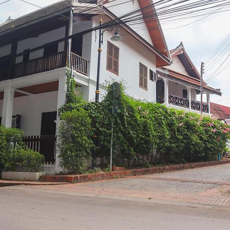 Nirasim Villa Luang Prabang Exteriör bild