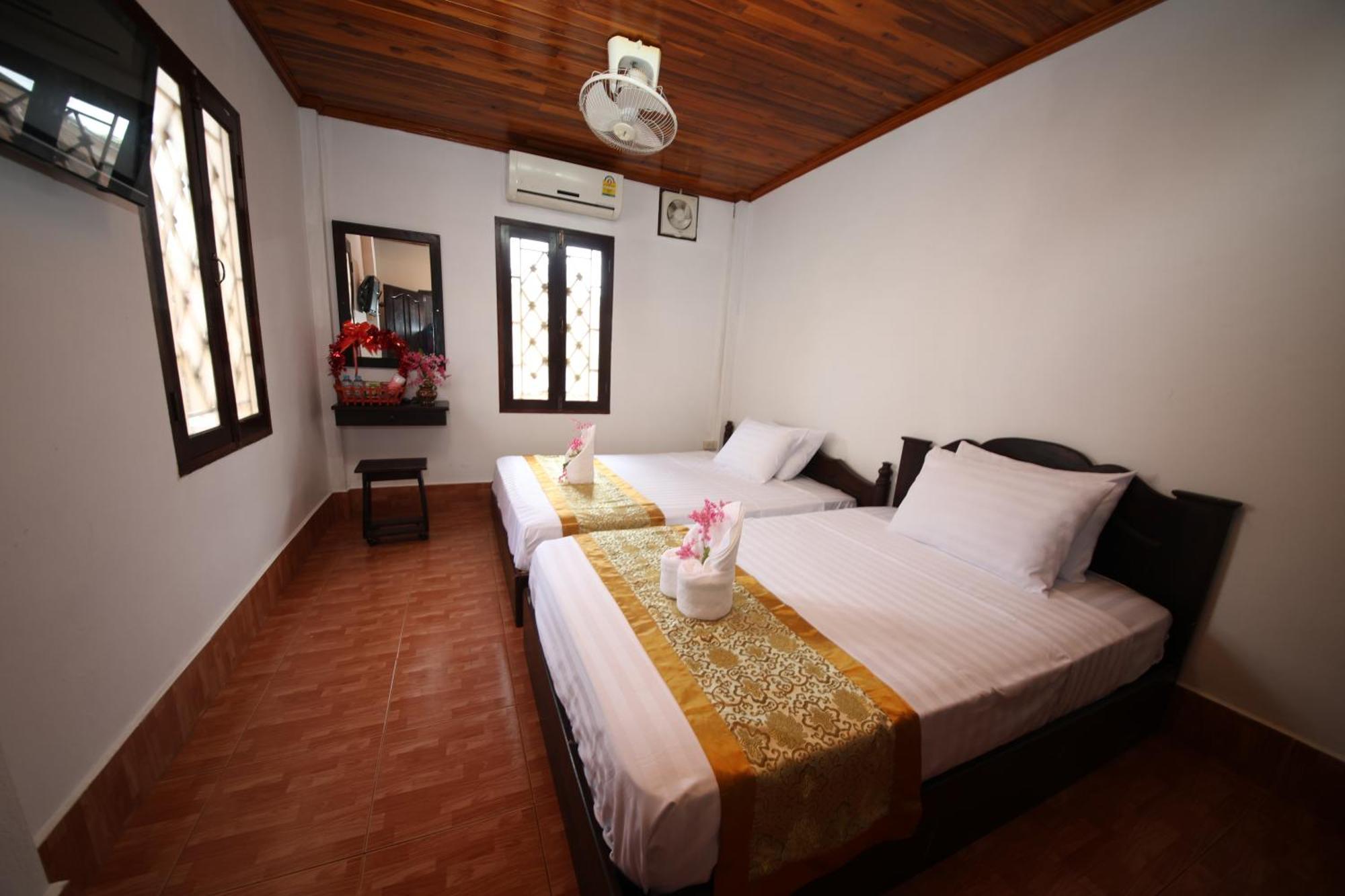 Nirasim Villa Luang Prabang Exteriör bild
